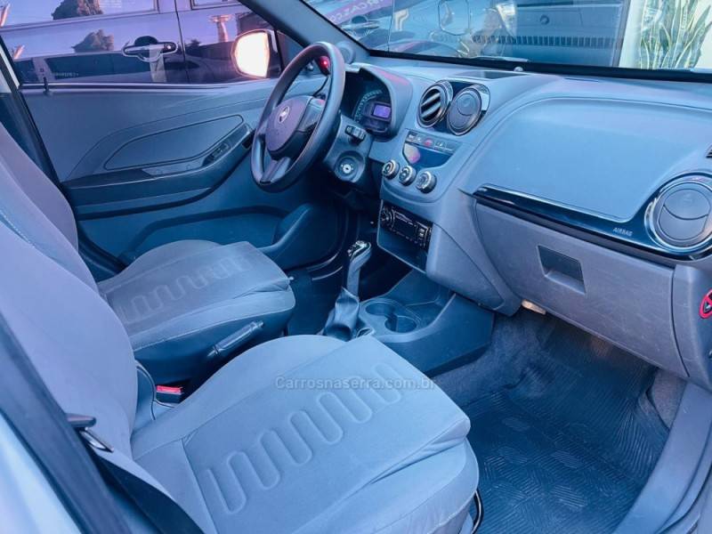 CHEVROLET - MONTANA - 2011/2012 - Branca - R$ 41.990,00