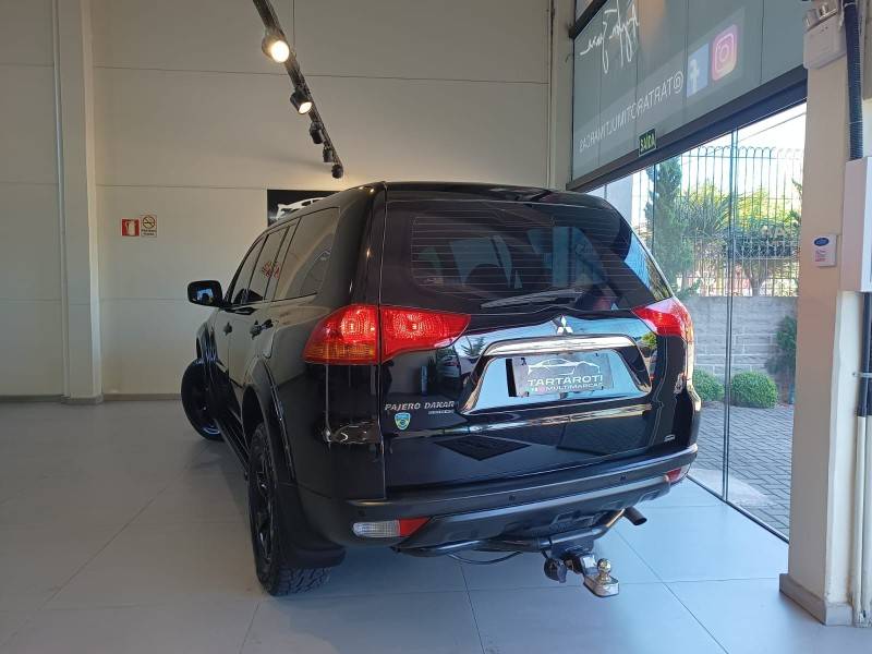 MITSUBISHI - PAJERO DAKAR - 2012/2013 - Preta - R$ 110.990,00