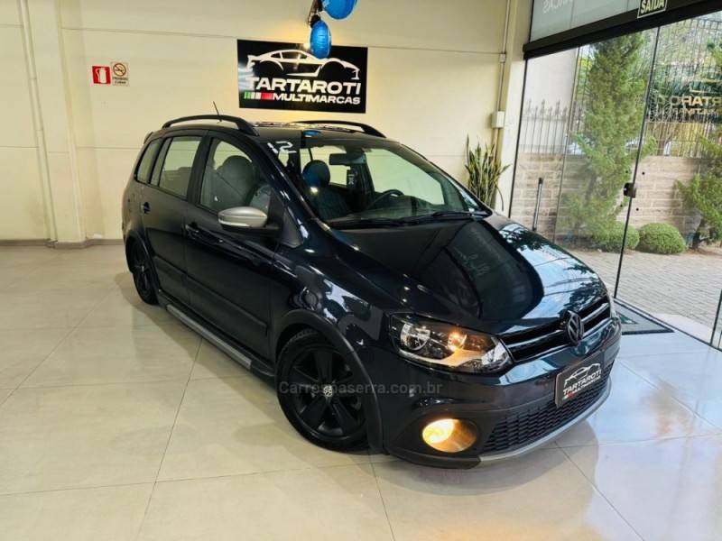 VOLKSWAGEN - SPACE CROSS - 2011/2012 - Azul - R$ 47.990,00