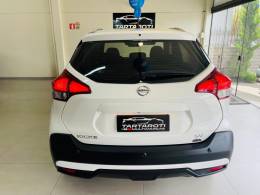 NISSAN - KICKS - 2020/2021 - Branca - R$ 97.990,00