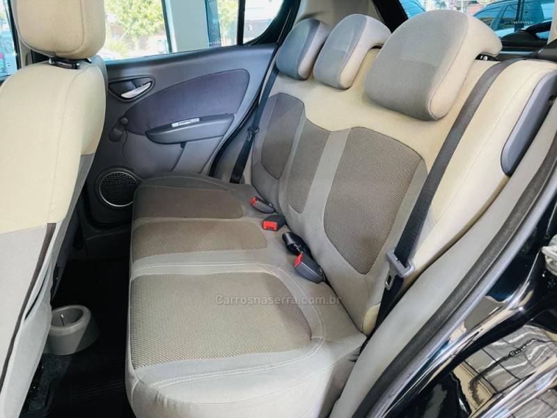 FIAT - PALIO - 2012/2013 - Preta - R$ 38.990,00