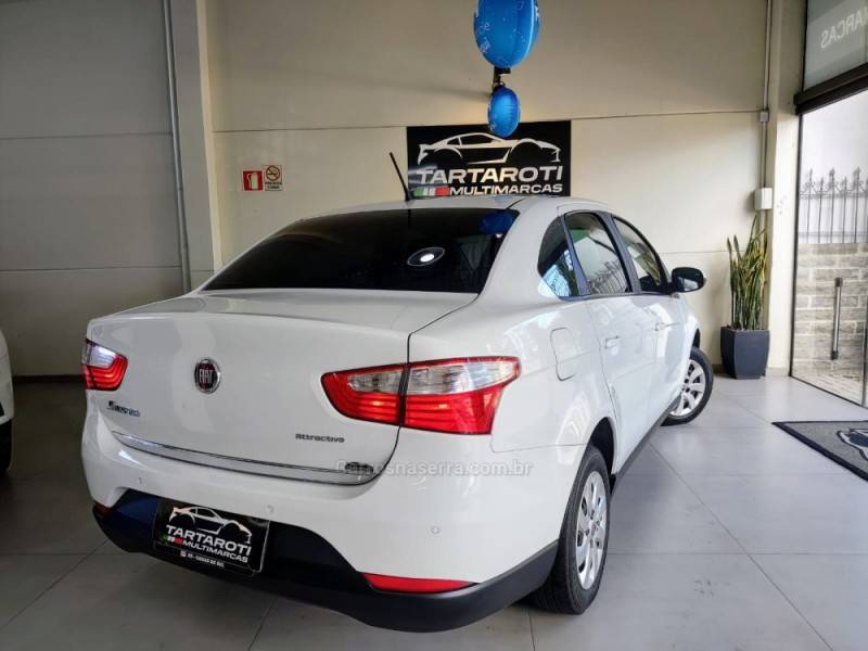 FIAT - GRAND SIENA - 2018/2018 - Branca - R$ 47.990,00
