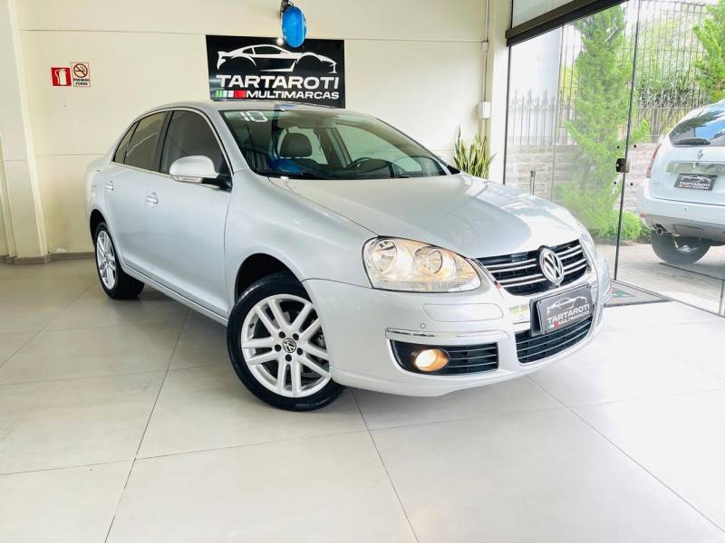 VOLKSWAGEN - JETTA - 2010/2010 - Prata - R$ 52.990,00