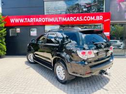 TOYOTA - HILUX SW4 - 2011/2012 - Preta - R$ 139.990,00