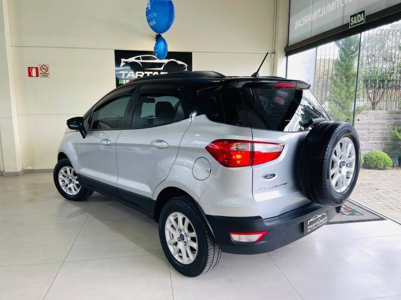 FORD - ECOSPORT - 2018/2019 - Prata - R$ 73.990,00