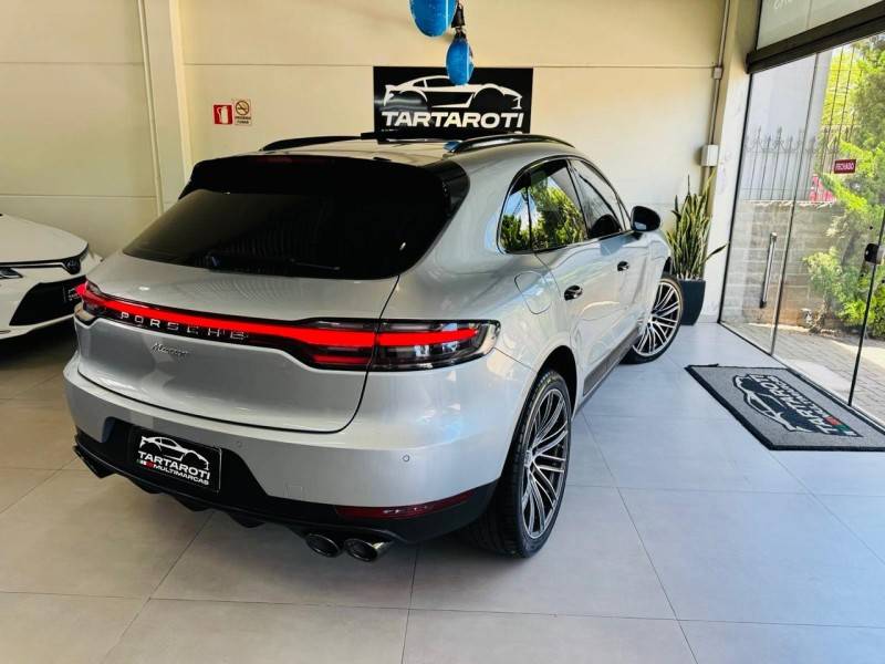 PORSCHE - MACAN T - 2020/2021 - Prata - R$ 376.990,00