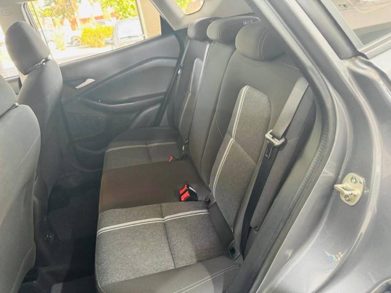CHEVROLET - TRACKER - 2021/2022 - Cinza - R$ 103.990,00