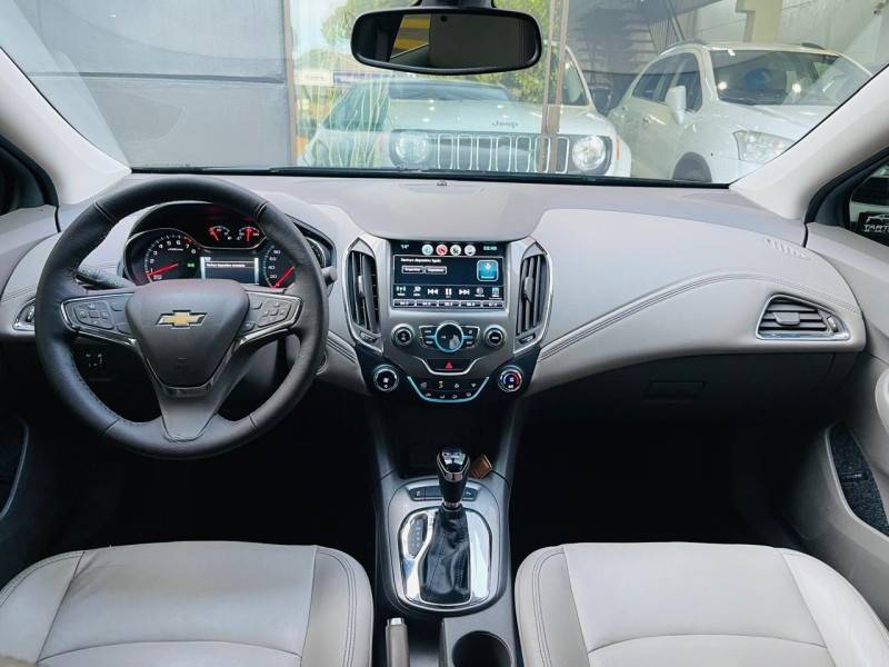 CHEVROLET - CRUZE - 2016/2017 - Preta - Sob Consulta