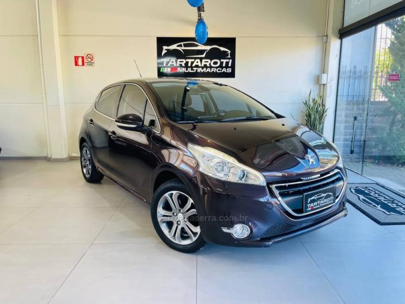PEUGEOT - 208 - 2014/2015 - Marrom - R$ 50.990,00