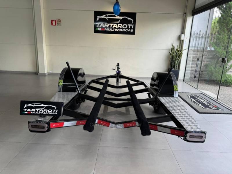 REBOQUES - FEDERAL JET - 2025/2025 - Preta - R$ 16.990,00