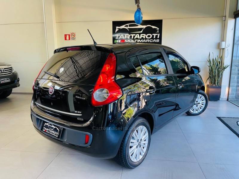 FIAT - PALIO - 2012/2013 - Preta - R$ 38.990,00