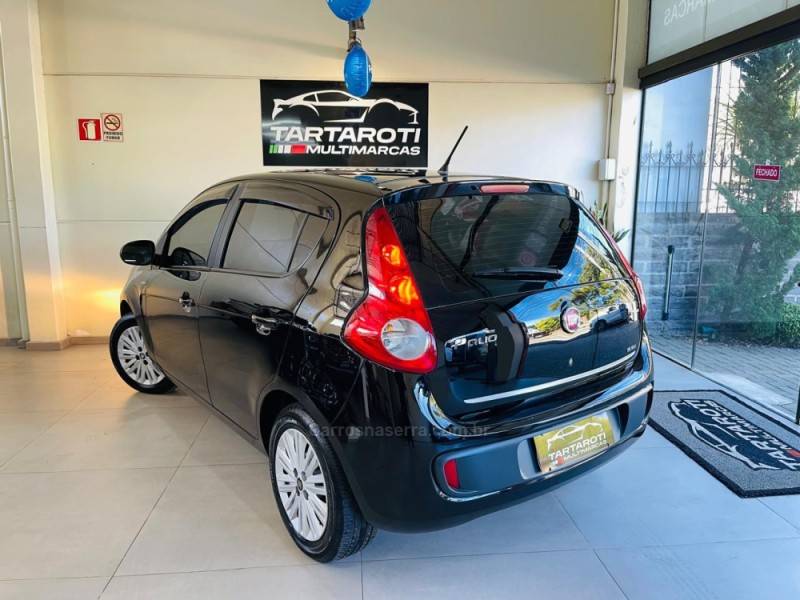 FIAT - PALIO - 2012/2013 - Preta - R$ 38.990,00