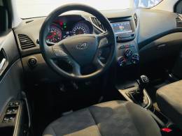 HYUNDAI - HB20S - 2018/2019 - Branca - R$ 65.990,00