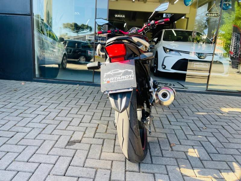 HONDA - CB 300R - 2010/2010 - Preta - R$ 13.990,00