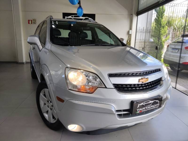 CHEVROLET - CAPTIVA - 2010/2011 - Prata - R$ 45.990,00