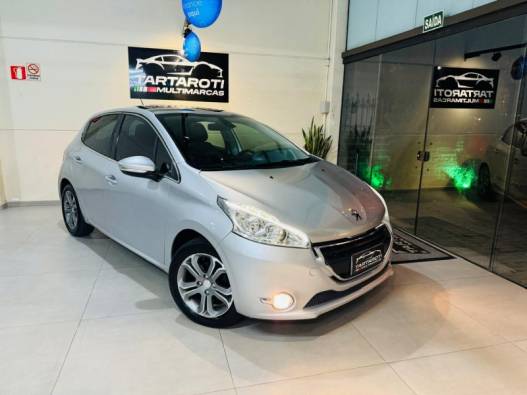 PEUGEOT - 208 - 2013/2014 - Prata - R$ 43.990,00