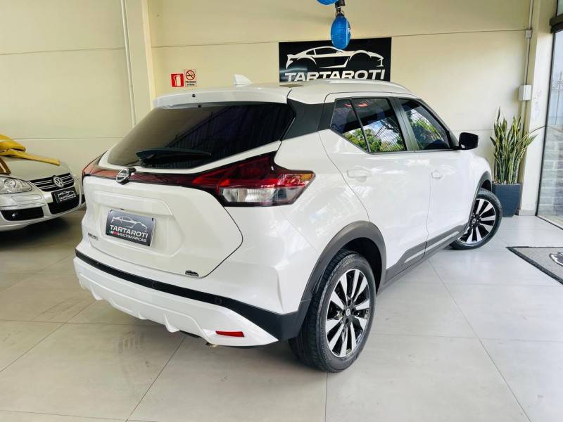 NISSAN - KICKS - 2022/2022 - Branca - R$ 104.990,00