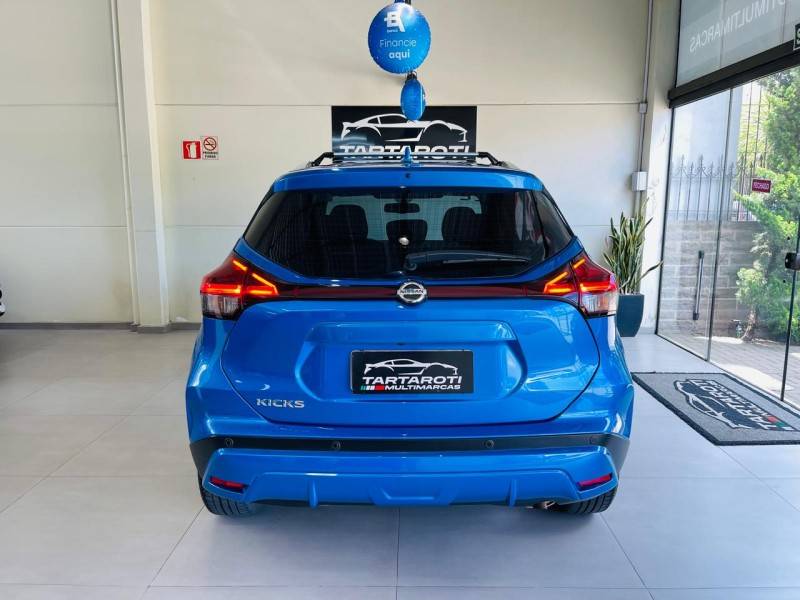 NISSAN - KICKS - 2021/2022 - Azul - R$ 105.990,00