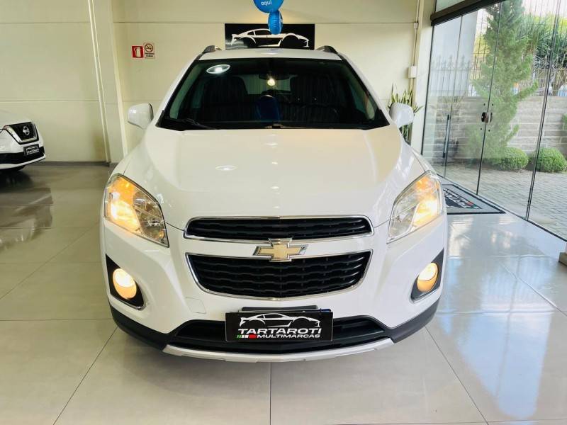 CHEVROLET - TRACKER - 2015/2015 - Branca - R$ 70.990,00