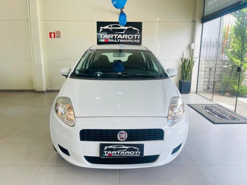 FIAT - PUNTO - 2011/2012 - Branca - R$ 37.990,00