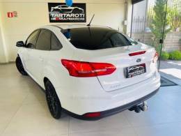FORD - FOCUS - 2016/2016 - Branca - R$ 58.990,00