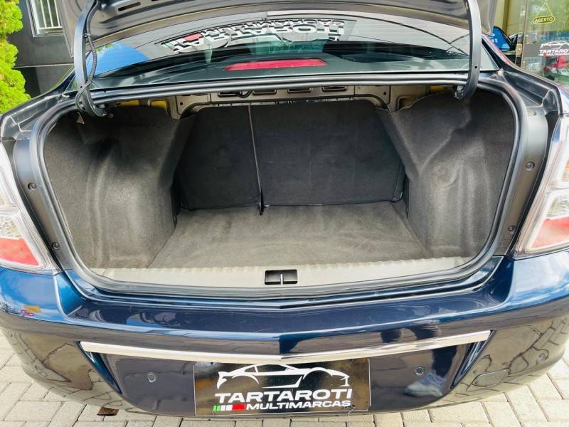 CHEVROLET - COBALT - 2013/2013 - Azul - R$ 46.990,00