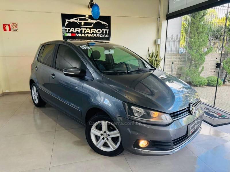 VOLKSWAGEN - FOX - 2015/2016 - Cinza - R$ 51.990,00