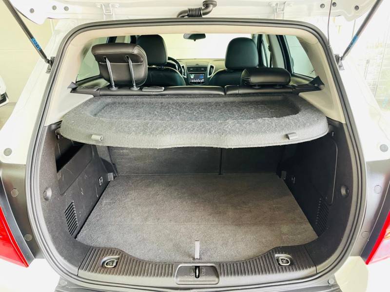CHEVROLET - TRACKER - 2015/2015 - Branca - R$ 70.990,00