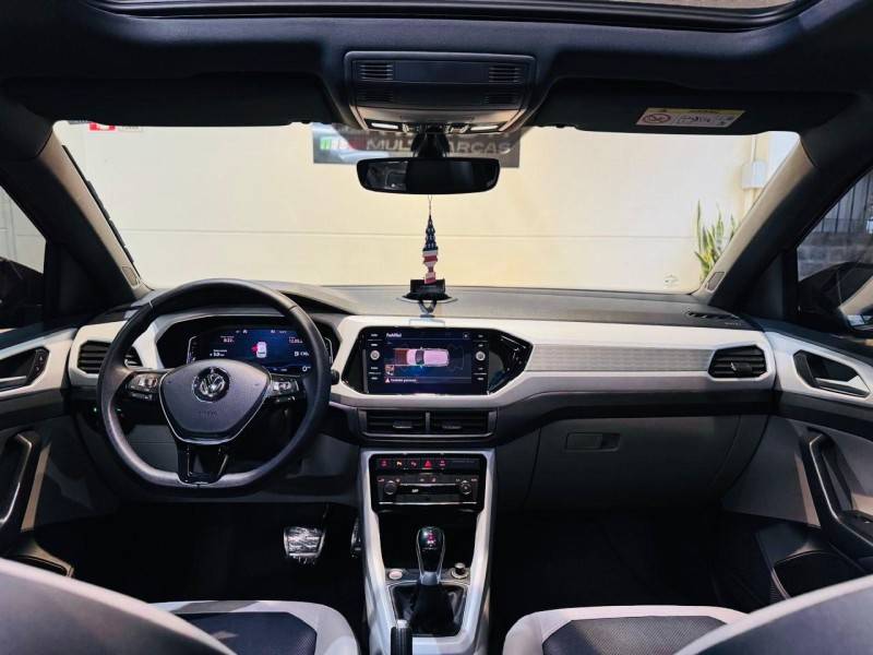 VOLKSWAGEN - T-CROSS - 2019/2020 - Marrom - R$ 112.990,00