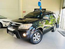 TOYOTA - HILUX SW4 - 2007/2008 - Preta - R$ 105.990,00