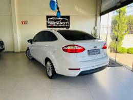 FORD - FIESTA - 2015/2015 - Branca - R$ 52.990,00