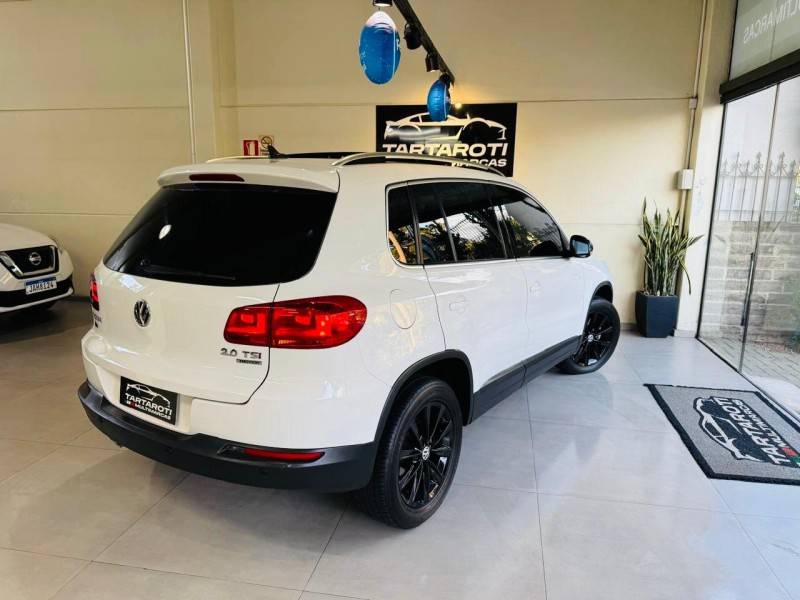 VOLKSWAGEN - TIGUAN - 2013/2014 - Branca - R$ 69.990,00