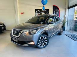 NISSAN - KICKS - 2018/2019 - Cinza - R$ 87.990,00