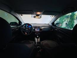 CHEVROLET - ONIX - 2014/2015 - Vermelha - R$ 56.990,00