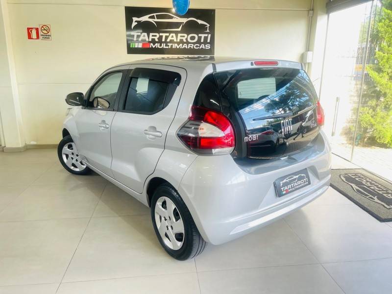 FIAT - MOBI - 2017/2018 - Prata - R$ 43.990,00