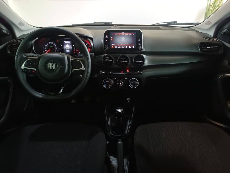 FIAT - CRONOS - 2022/2021 - Preta - R$ 71.990,00