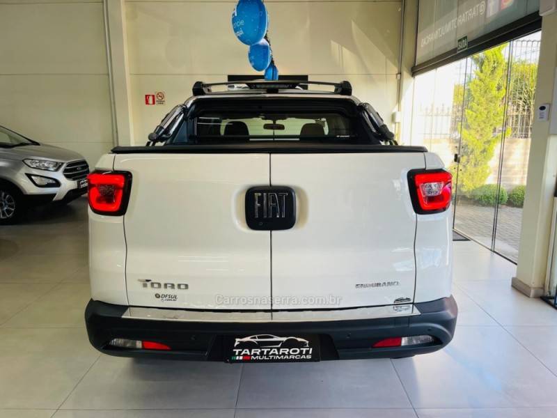 FIAT - TORO - 2019/2020 - Branca - R$ 94.990,00