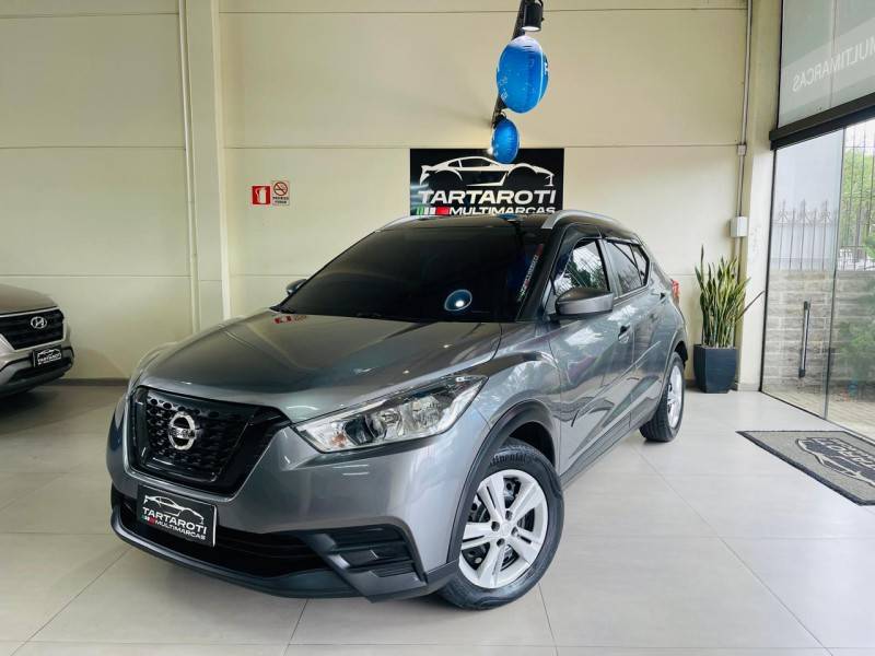 NISSAN - KICKS - 2020/2020 - Cinza - R$ 85.990,00