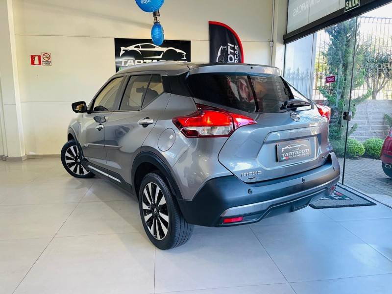 NISSAN - KICKS - 2018/2019 - Cinza - R$ 87.990,00
