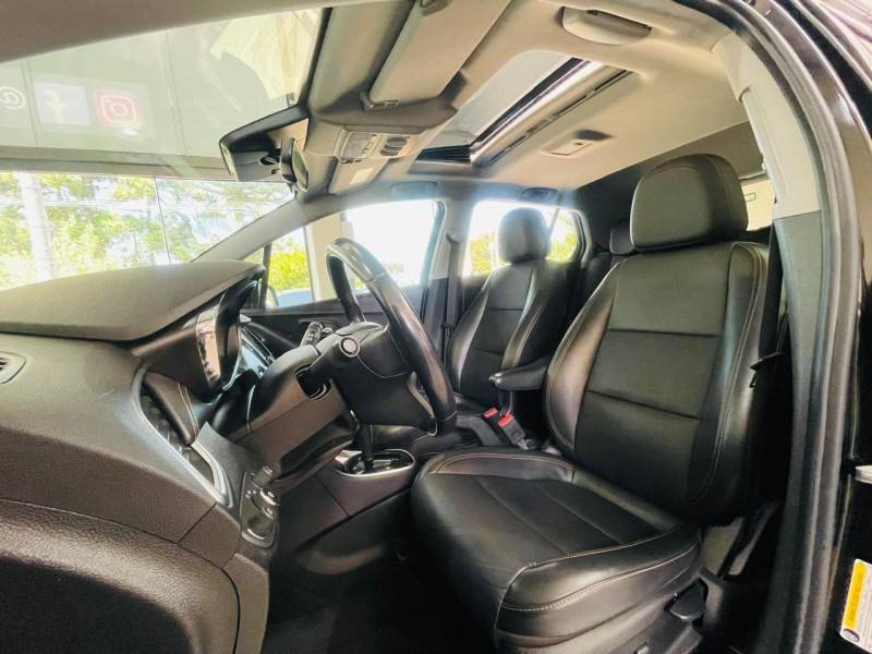CHEVROLET - TRACKER - 2018/2019 - Preta - R$ 94.990,00