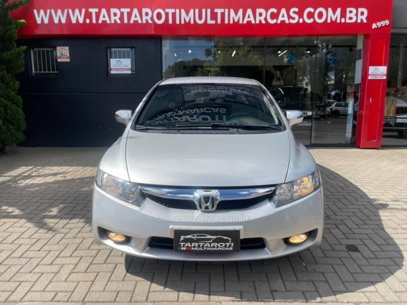 HONDA - CIVIC - 2010/2011 - Prata - R$ 54.990,00