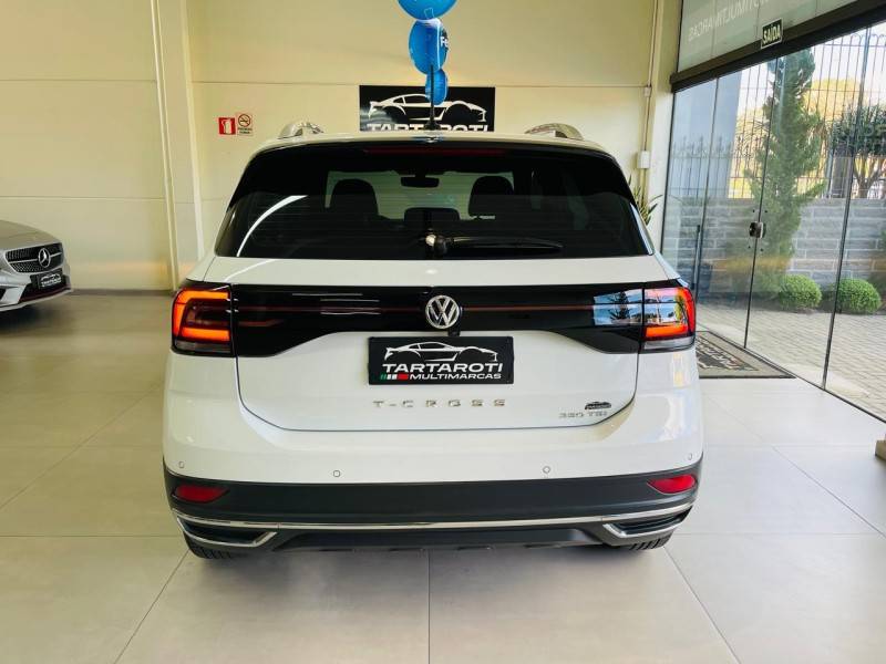 VOLKSWAGEN - T-CROSS - 2021/2021 - Branca - R$ 117.990,00