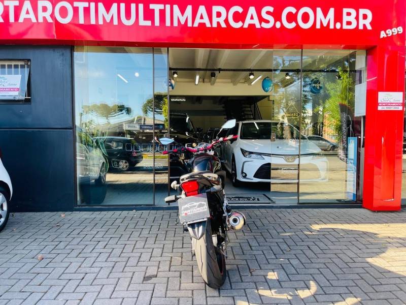 HONDA - CB 300R - 2010/2010 - Preta - R$ 13.990,00