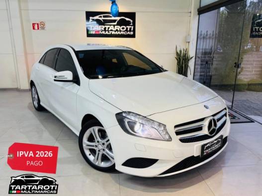 MERCEDES-BENZ - A 200 - 2015/2015 - Branca - R$ 93.990,00