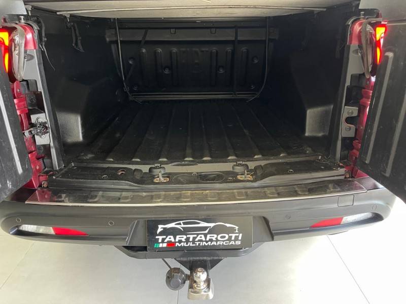 FIAT - TORO - 2017/2018 - Vermelha - R$ 87.990,00