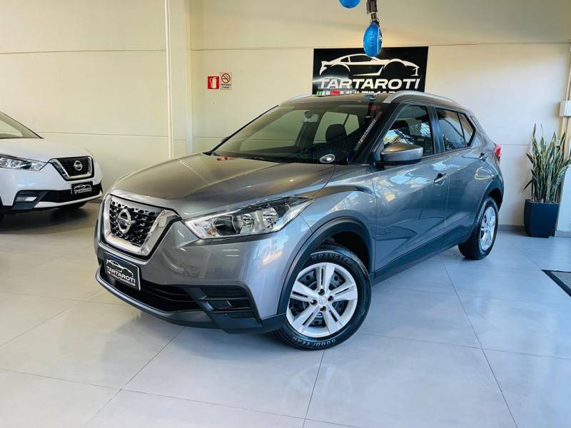 NISSAN - KICKS - 2020/2021 - Cinza - R$ 88.990,00