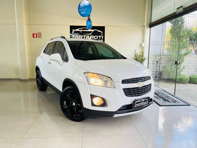 CHEVROLET - TRACKER - 2015/2015 - Branca - R$ 70.990,00