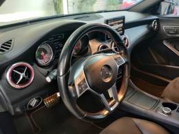 MERCEDES-BENZ - CLA 250 - 2014/2015 - Prata - R$ 149.990,00