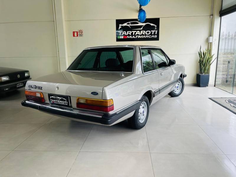 FORD - DEL REY - 1985/1986 - Prata - R$ 32.990,00