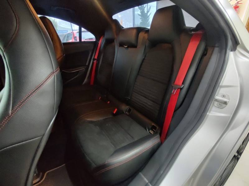 MERCEDES-BENZ - CLA 250 - 2014/2015 - Prata - R$ 149.990,00